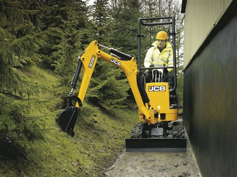 0.8 t mini digger|JCB 8008 CTS .